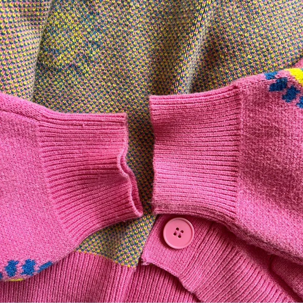 Forever 21 Pink Floral Smiley Cardigan M